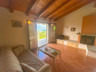 Beata Rose Ferienwohnung (DG) mit Pool - 7