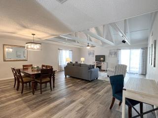 708 Queens Grant - 2