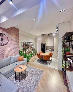 Cozy modern/loft apartment - 0