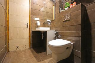 Hotel Worth Just Near New Delhi Station And Connaught Place - 1