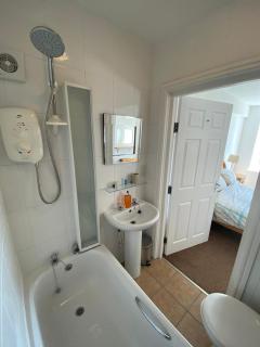 Tudor Apartment (Panoramic Sea Views) - Trearddur - 4