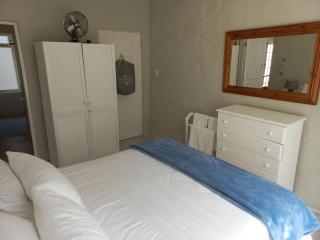 Onrus Garden Cottage, Sunny and Spacious - 5