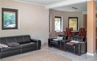 Four-Bedroom Holiday Home In Purda - Purda - 3
