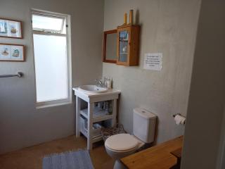 Onrus Garden Cottage, Sunny and Spacious - Hermanus - 2
