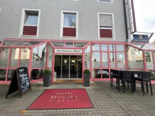 Hotel Mozart - Traunreut - 0