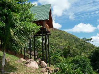 Mango Lodge - Anse Volbert Village - 9