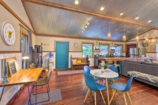 Pet-Friendly Outdoor Paradise with Grill, Decks - - 2