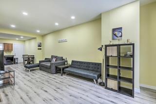 Philly Townhome with Gas Grill about 5 Mi to Dtwn! - 5