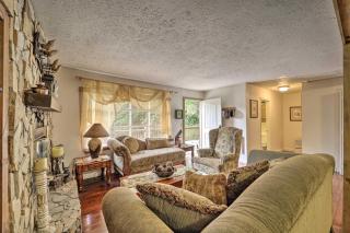 Charming Elk Park Retreat Less Than 9 Mi to Ski Area! - 4