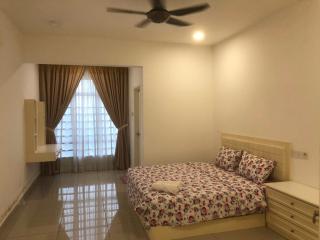 R&C Homestay 4 - Ipoh - 0