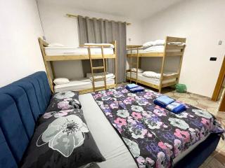 Me & You Hostel - Tirana - 2