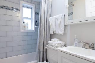 2 bd 1 bth near DC! 7081 - 8