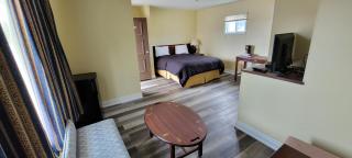 North Shore Wayside Inn - Blind River - 3