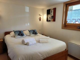 Chalet familial rénové 2 étoiles près du centre, 3 chambres, terrasse, parking, WiFi - FR-1-598-16 - Les Gets - 6