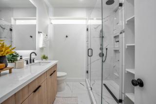 Nestled Nook Studio #3 @ East End Revitalized - Houston - 6