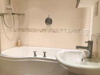 Arthur's Place - Reighton - 1