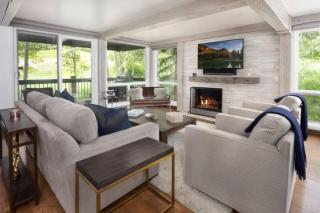 Contemporary 3 Bedroom Ski In, Ski Out Condo With Pool And Hot Tub In Snowmass Village - Aspen - 8