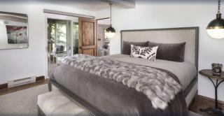 Contemporary 3 Bedroom Ski In, Ski Out Condo With Pool And Hot Tub In Snowmass Village - 3