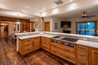 2 Mi to Beach Expansive Tahoe Escape with Hot Tub! - Incline Village - 1