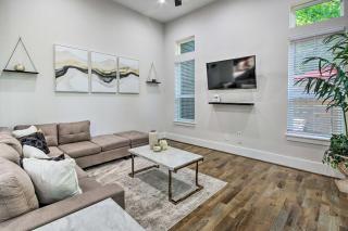 Modern Home w/ Yard: 2 Mi to Downtown Houston! - 6