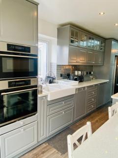 Hameway House- Stunning 4 bedroom house with a spacious kitchen - Londra - 0