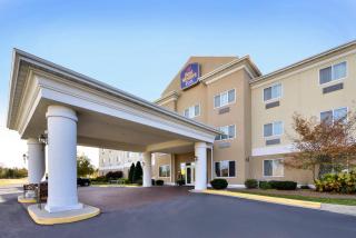 Best Western PLUS Sparta Trail Lodge - 3