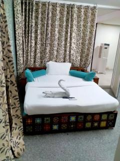 NUAB House - Near Fortis, MAX, MEDANTA, Paras Hospitals and HUDA Metro - 8