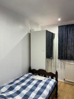 Comfortable single bedroom with free on site parking - Kingston upon Thames - 3