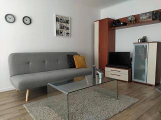 Spacious apartment in hip neighborhood - Budapest - 8