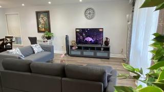 Spectacular 3 BR 2 WR House - Close to Airport - 6