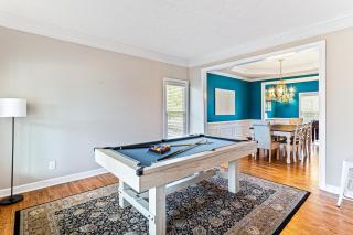 Amazing Home w/ Huge Pool, Game Tables, Movie room, and More! - Fayetteville - 8