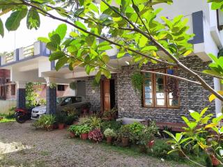 A K Munroe Homestay - Munroe Island - 1