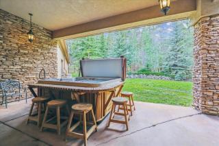 Gold King Retreat home - 8