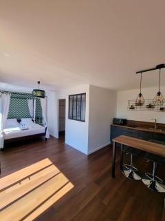 Fully renovated Chalet privatif suite romantique love balneo - Le Castellet - 1
