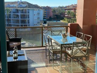 Apartamento con terraza sobre La Marina de Sotogrande - 7