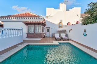 Marvelous holiday home - villa La Caleta - 0