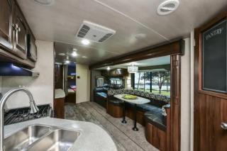 Heartland North Trail 31' RV - Manchaca - 9