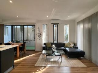 Bliss on the Bay Cheerful townhouse in Torquay - Torquay - 5