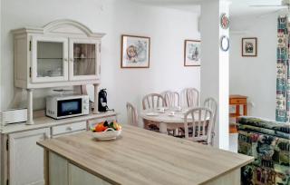 Awesome Apartment In Los Urrutias - Los Urrutias - 3