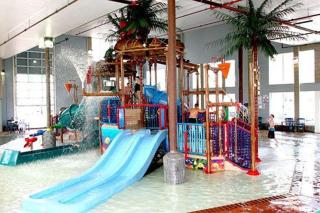 Crown Choice Inn & Suites Lakeview and Waterpark - Mackinaw City - 6