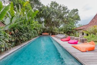 Wahyu wonderful 4Bd villa with huge garden and 2 pools - Seminyak - 0