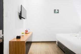 King's Palace Mitra RedDoorz - Medan - 3