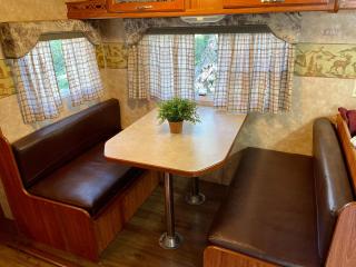 Vintage RV Creekside Nature Retreat near Ojai next to Swim Holes Hike - 1