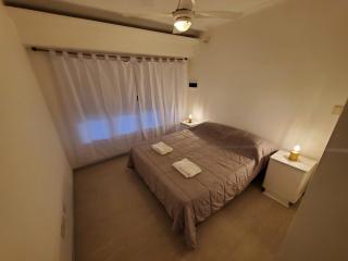 Casa Azcuénaga - Parque - Zona comercial - Aerop 15 min - 8