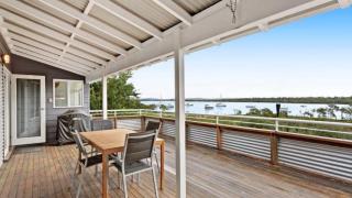 Barefoot Bungalow - Hawks Nest - 7