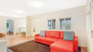 Barefoot Bungalow - Hawks Nest - 2