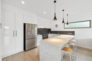 Coastal Family Retreat - Rye - 7