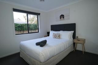 Spacious 3bdrm home next to Captains Cove Resort - Captains Edge - Paynesville - 4