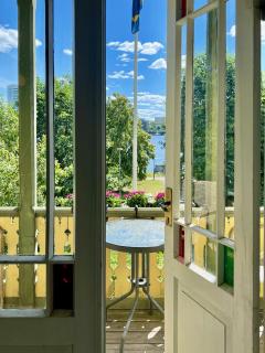 Historic apartment near the city by the water - Solna - 4