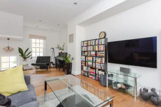 Stylish 3 Bedroom Home With Garden Near Kings Cross - 1